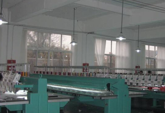 企業工服定做繡logo設備