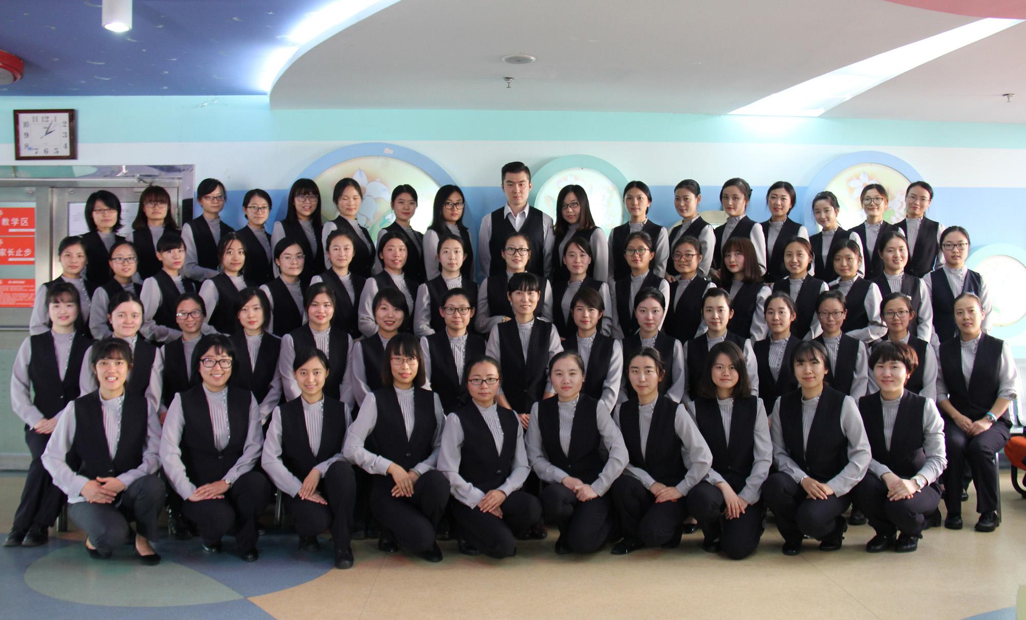 企業(yè)工服定制的優(yōu)勢