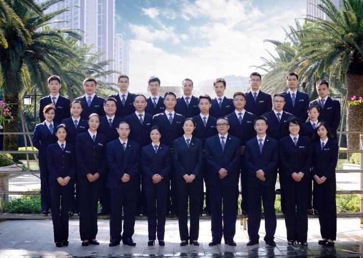 冬季物業(yè)工服團(tuán)體形象照